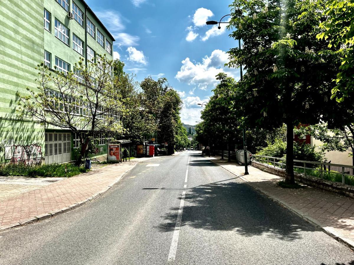 סראייבו 2 Bedroom Penthouse In City Center, Free Parking מראה חיצוני תמונה