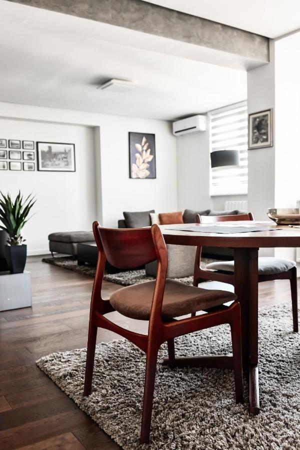 סראייבו 2 Bedroom Penthouse In City Center, Free Parking מראה חיצוני תמונה