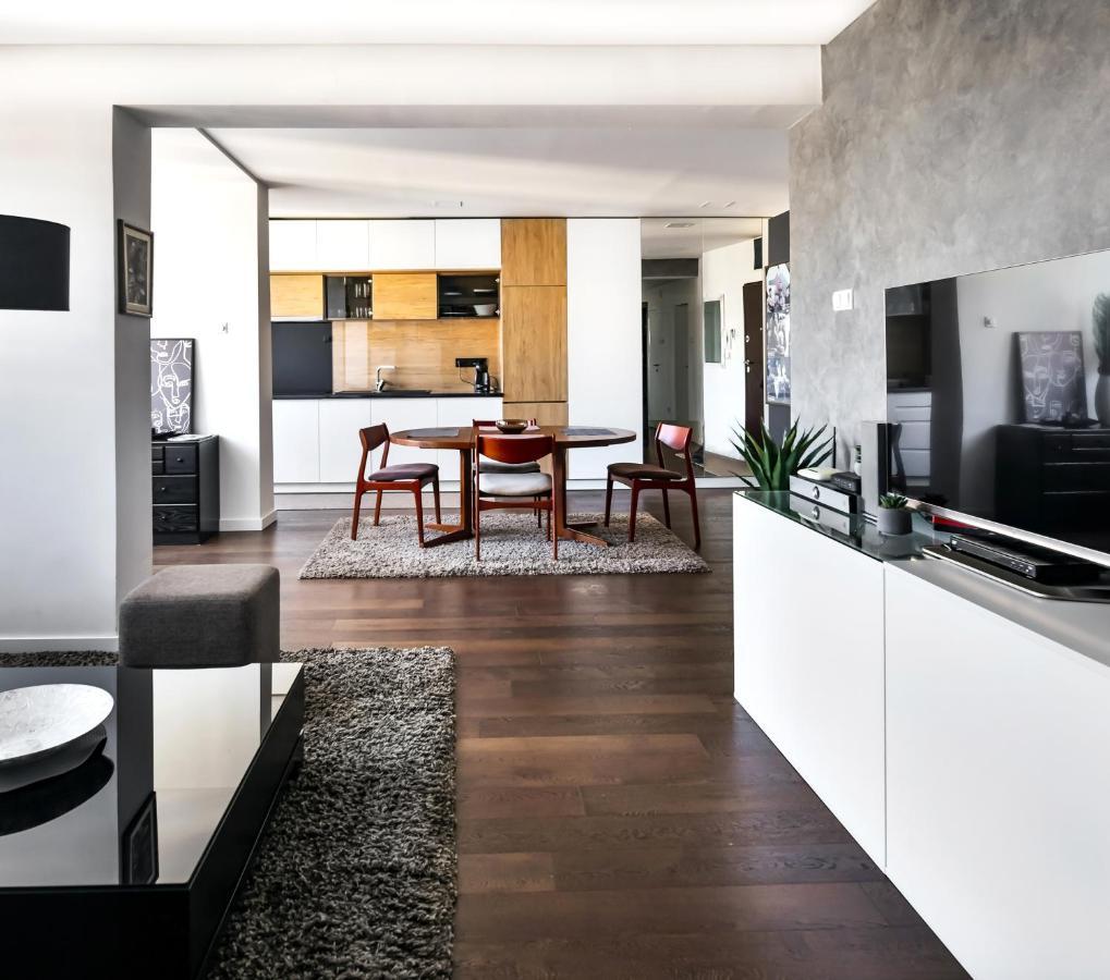 סראייבו 2 Bedroom Penthouse In City Center, Free Parking מראה חיצוני תמונה