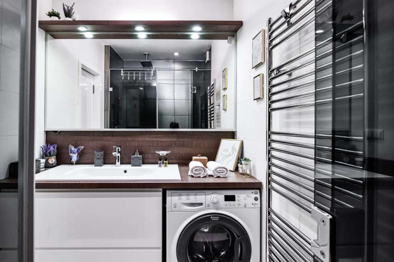 סראייבו 2 Bedroom Penthouse In City Center, Free Parking מראה חיצוני תמונה