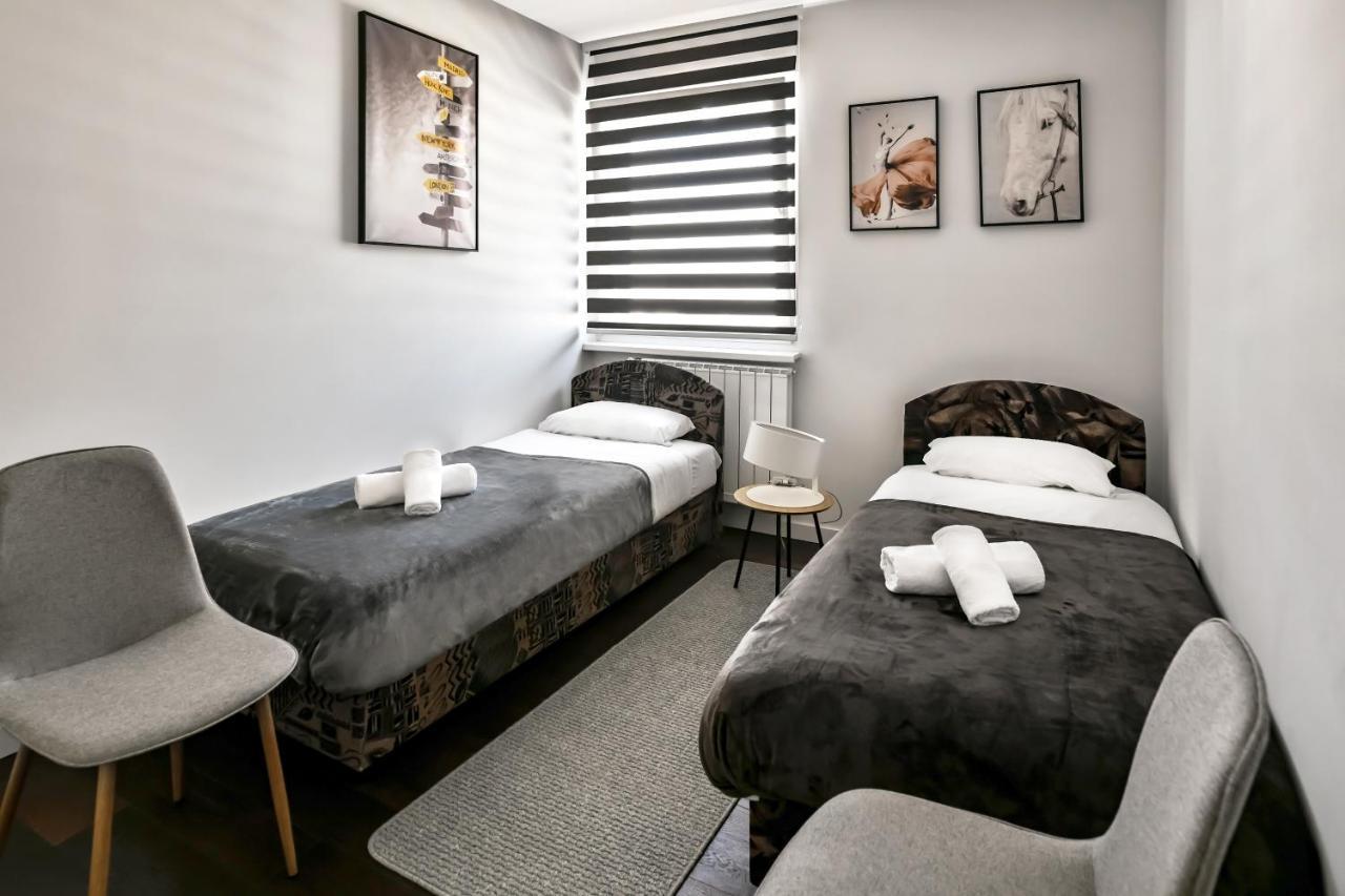 סראייבו 2 Bedroom Penthouse In City Center, Free Parking מראה חיצוני תמונה